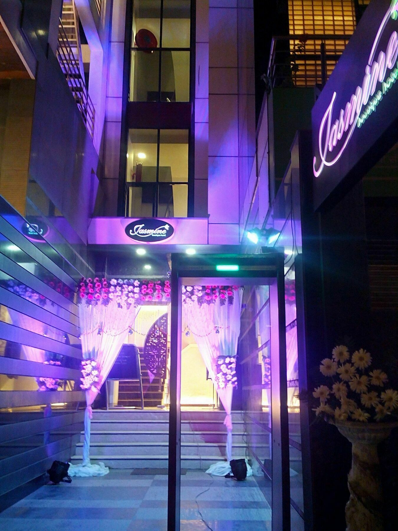 Jasmine Boutique Hotel Jasola New Delhi Extérieur photo